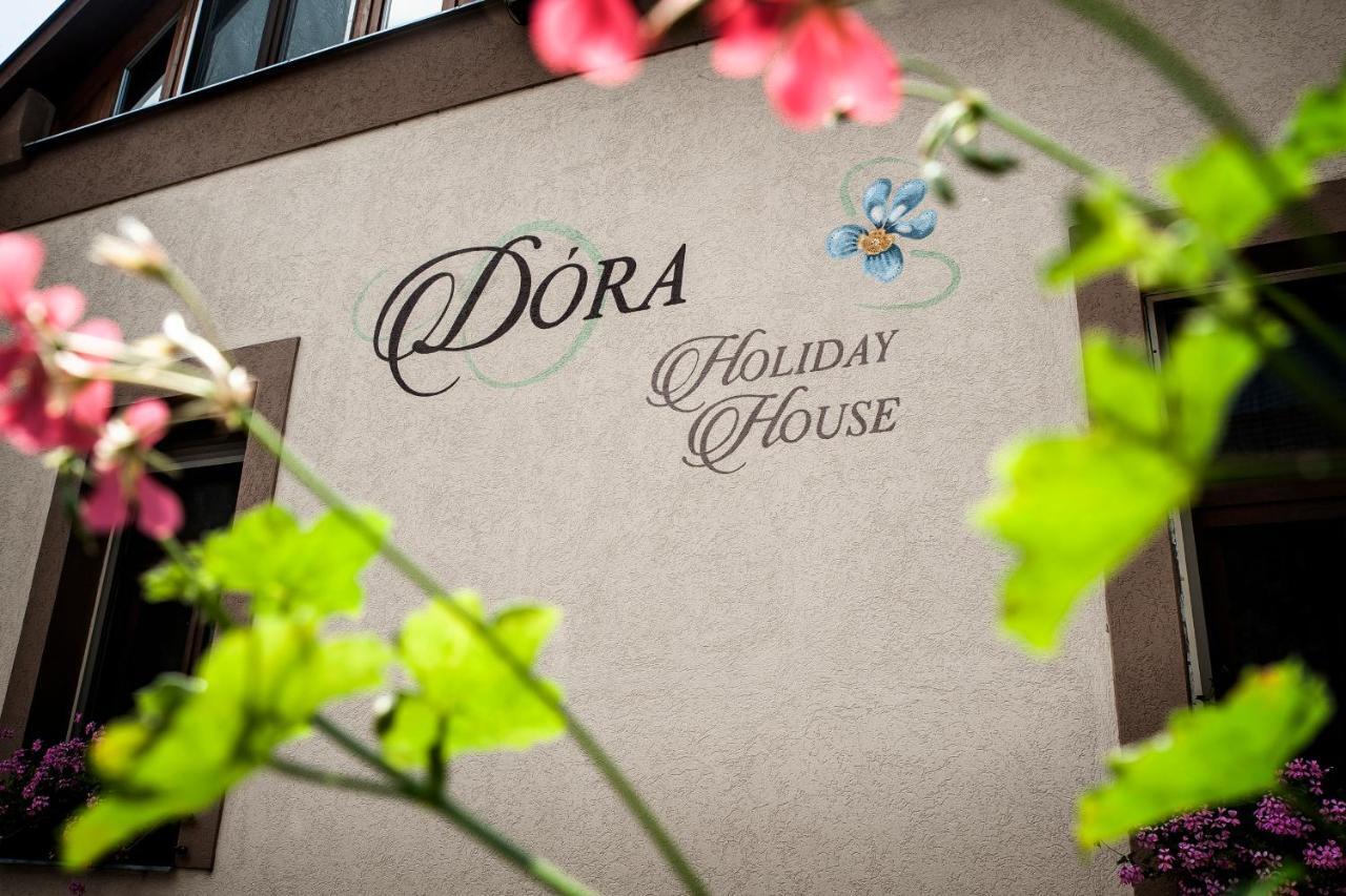 Dora Holiday House & Apartments Keszthely Ngoại thất bức ảnh